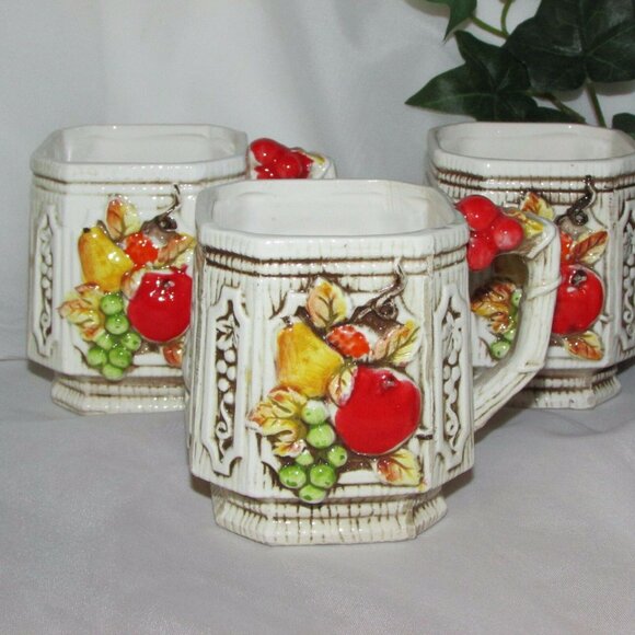 4 Vintage Ceramic Coffee Mugs Hand Painted Fruit Majolica Japan Kitchen Decor - Picture 3 of 11